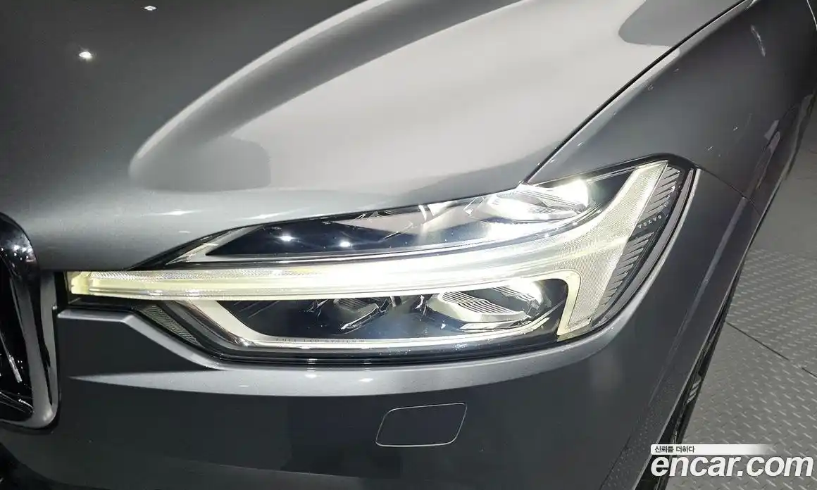 Volvo XC60 2019 2.0 гидро в Москве № 2131549, фото 8