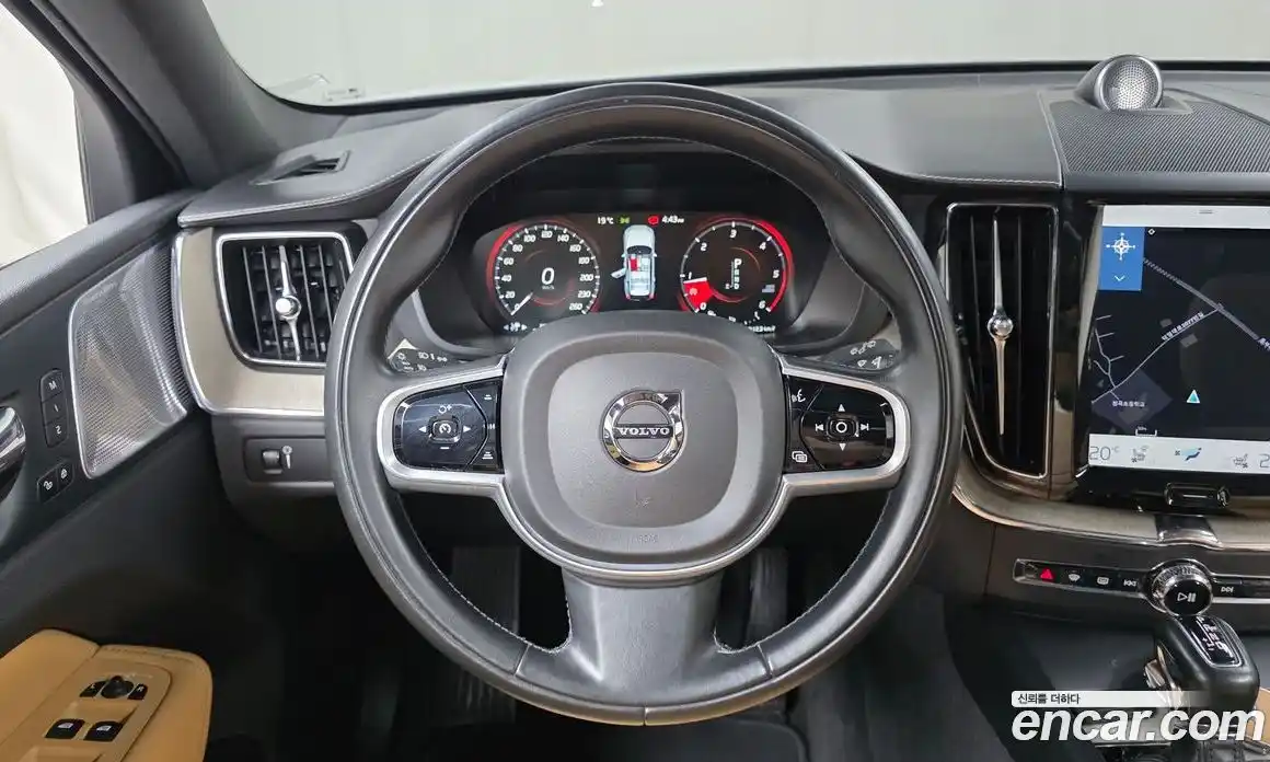 Volvo XC60 2018 2.0 гидро в Москве № 2131585, фото 13