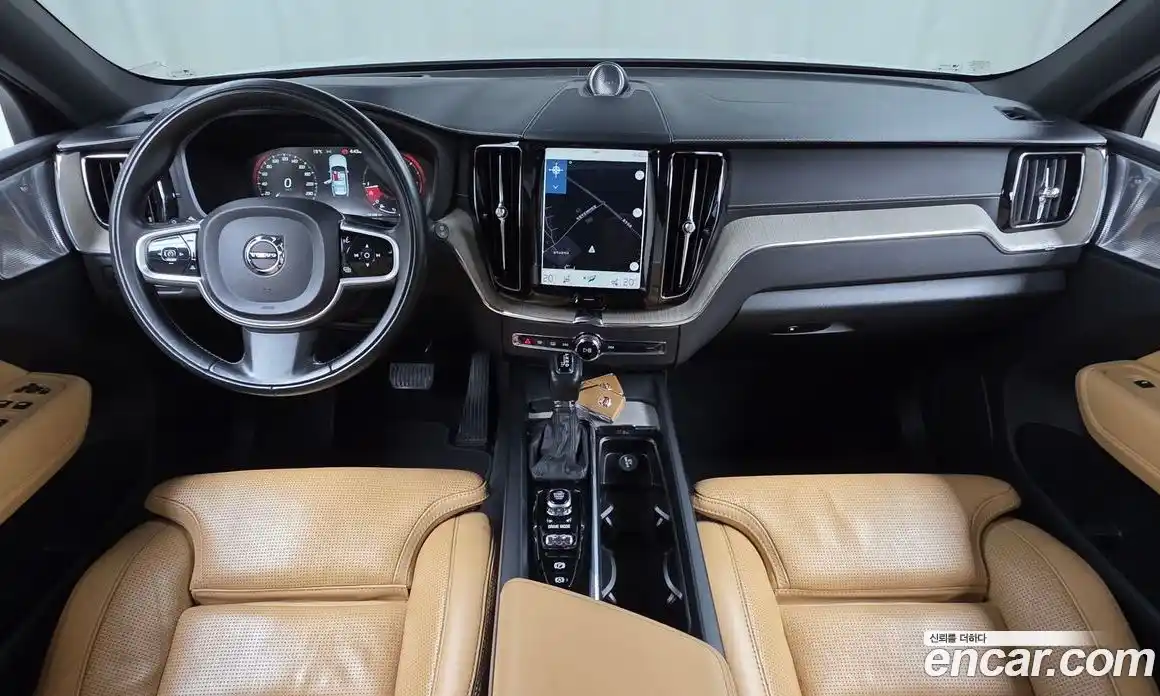 Volvo XC60 2018 2.0 гидро в Москве № 2131585, фото 7