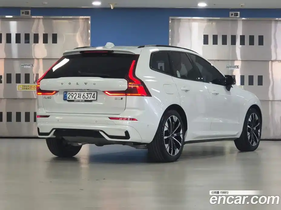 Volvo XC60 2026 2.0 гидро в Москве № 2131599, фото 3
