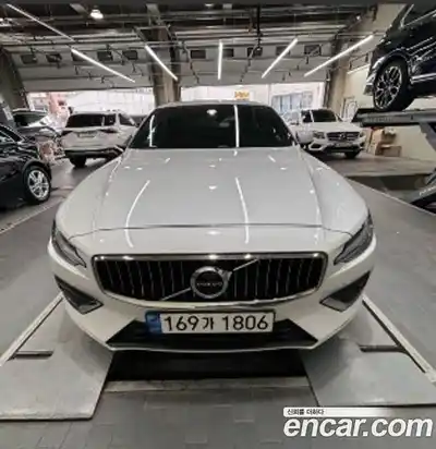 Volvo S60 2023 2.0 гидро в Москве № 2131604, миниатюра 2