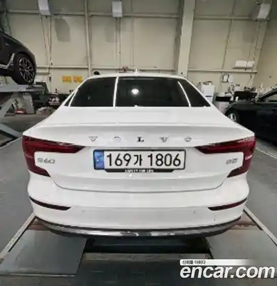 Volvo S60 2023 2.0 гидро в Москве № 2131604, миниатюра 3