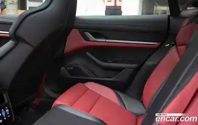 Porsche Taycan 2025 3.0 гидро в Москве № 2131653, миниатюра 3