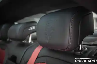 Porsche Taycan 2025 3.0 гидро в Москве № 2131653, миниатюра 8