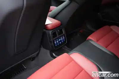 Porsche Taycan 2025 3.0 гидро в Москве № 2131653, миниатюра 9