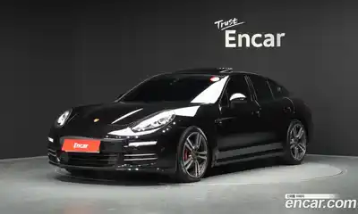 Porsche Panamera, 2016