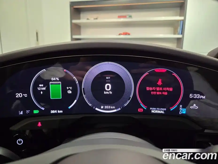 Porsche Taycan 2025 0.2 гидро в Москве, фото 8