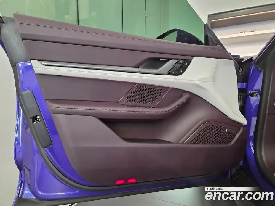 Porsche Taycan 2025 0.2 гидро в Москве, фото 10