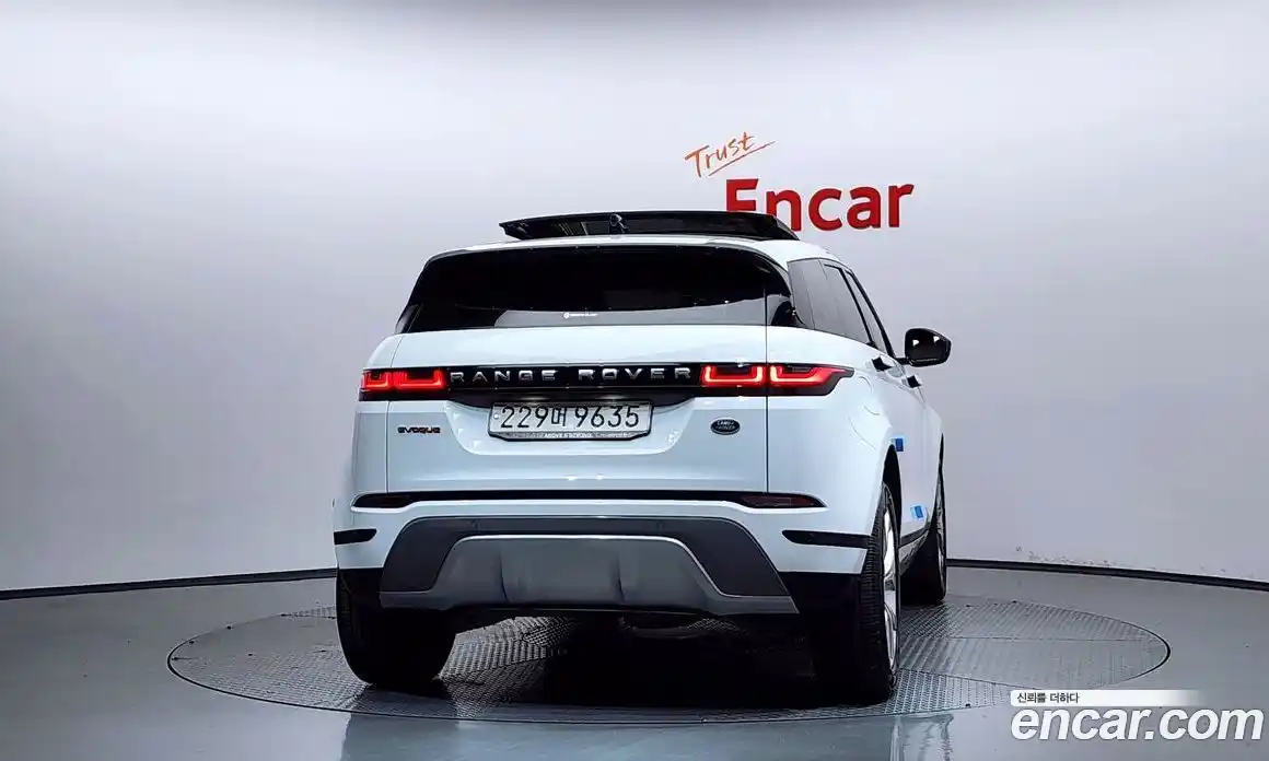Land Rover Range-Rover Evoque 2022 2.0 гидро в Москве № 2131847, фото 4