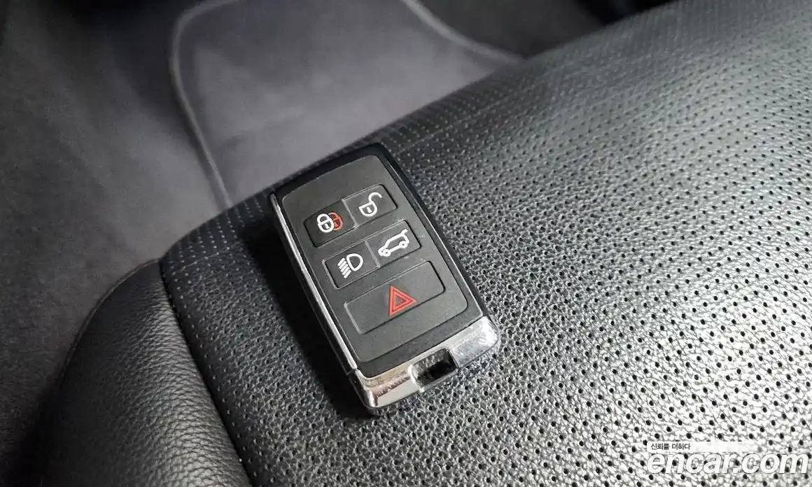 Land Rover Discovery Sport 2022 2.0 гидро в Москве № 2131854, фото 21