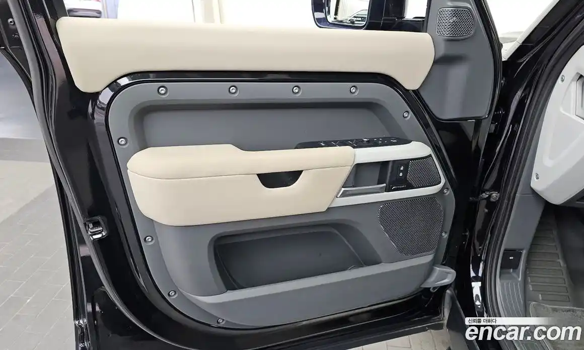 Land Rover Defender 2020 2.0 гидро в Москве № 2131894, фото 14