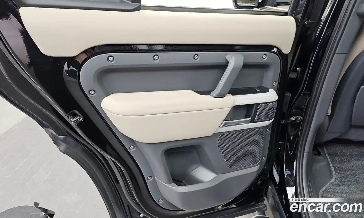 Land Rover Defender 2020 2.0 гидро в Москве № 2131894, фото 15