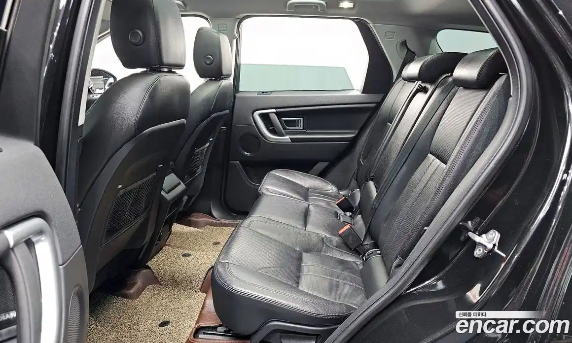 Land Rover Discovery Sport 2017 2.0 гидро в Москве № 2131929, фото 17