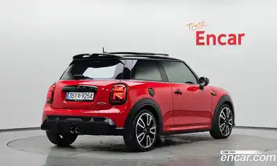 Mini Cooper 2024 2.0 гидро в Москве № 2132081, миниатюра 1