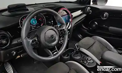 Mini Cooper 2024 2.0 гидро в Москве № 2132081, миниатюра 9