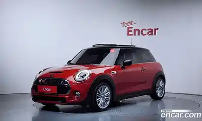 Mini Cooper 2018 2.0 гидро в Москве № 2132100, миниатюра 1