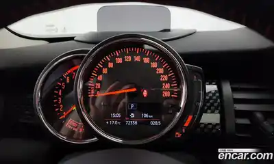 Mini Cooper 2018 2.0 гидро в Москве № 2132100, миниатюра 11