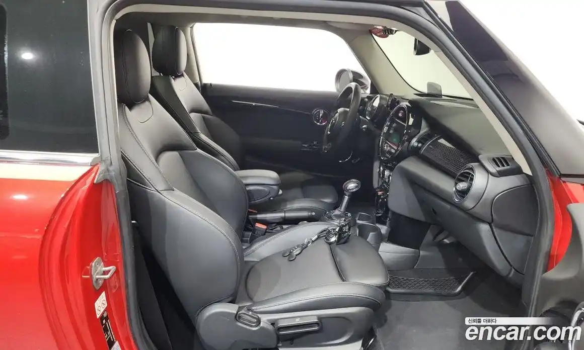 Mini Cooper 2018 2.0 гидро в Москве № 2132100, фото 16