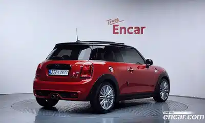 Mini Cooper 2018 2.0 гидро в Москве № 2132100, миниатюра 2