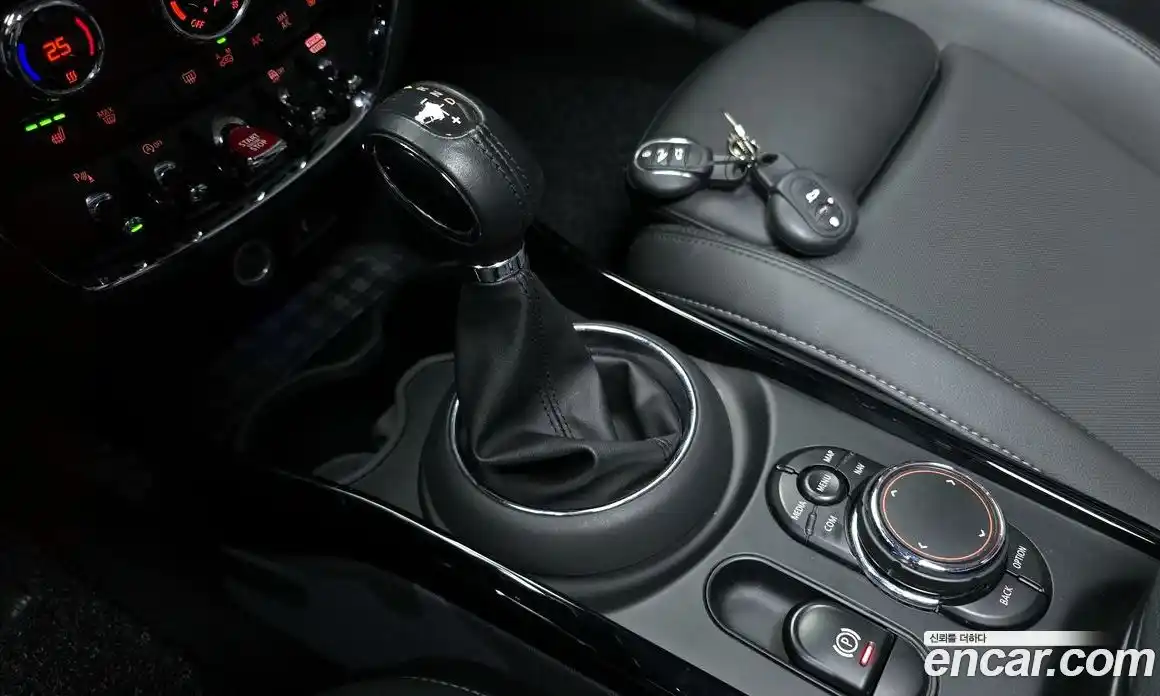 Mini Clubman 2019 1.5 гидро в Москве № 2132115, фото 12