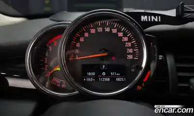Mini Cooper 2018 1.5 гидро в Москве № 2132120, миниатюра 11