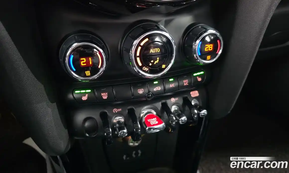 Mini Cooper 2018 1.5 гидро в Москве № 2132120, фото 23