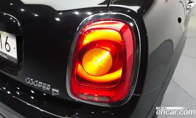 Mini Cooper 2018 1.5 гидро в Москве № 2132120, миниатюра 9