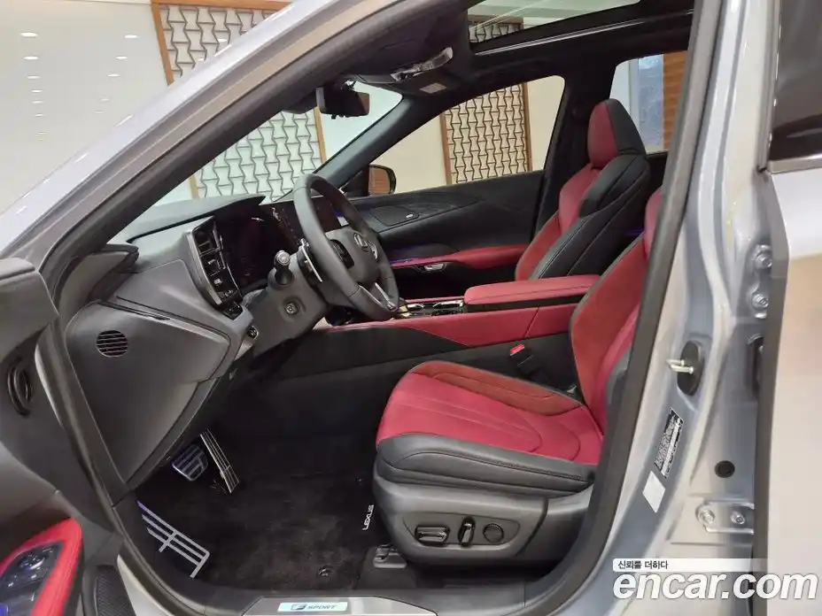 Lexus RX 2025 2.4 гидро в Москве № 2132348, фото 9