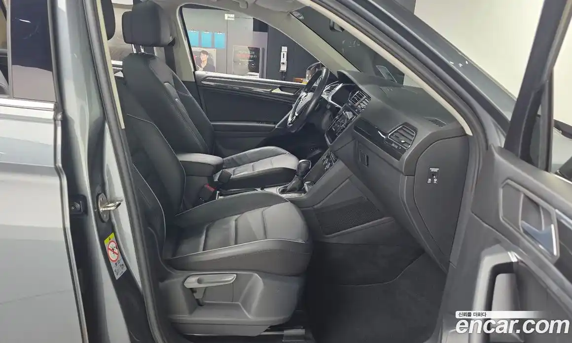 Volkswagen Tiguan 2020 2.0 гидро в Москве № 2132415, фото 17