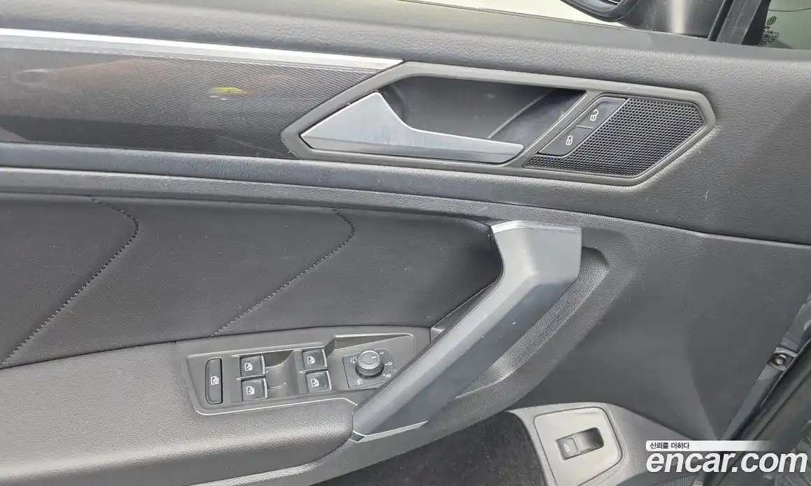 Volkswagen Tiguan 2020 2.0 гидро в Москве № 2132415, фото 31