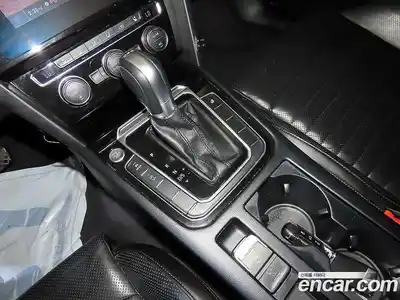 Volkswagen Passat 2018 2.0 гидро в Москве № 2132596, миниатюра 12