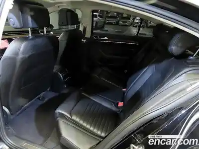 Volkswagen Passat 2018 2.0 гидро в Москве № 2132596, миниатюра 7