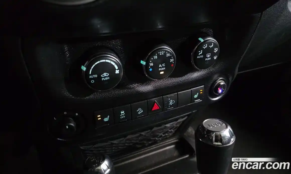 Jeep Wrangler 2015 3.6 гидро в Москве № 2132777, фото 18