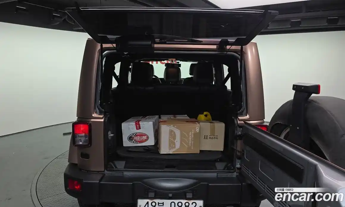 Jeep Wrangler 2015 3.6 гидро в Москве № 2132777, фото 20