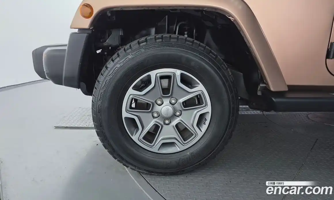 Jeep Wrangler 2015 3.6 гидро в Москве № 2132777, фото 5