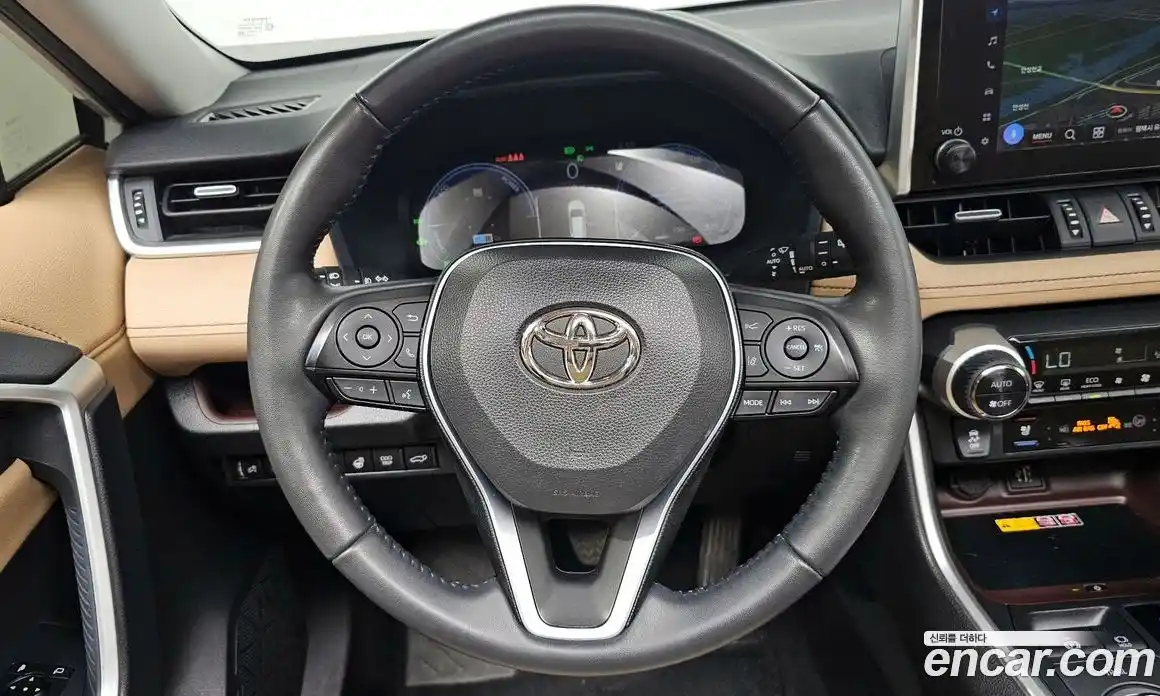 Toyota RAV4 2024 2.5 гидро в Москве № 2132935, фото 18
