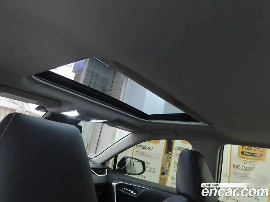 Toyota RAV4 2019 2.5 гидро в Москве № 2133151, фото 18
