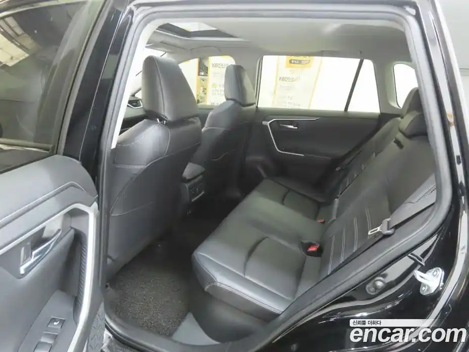 Toyota RAV4 2019 2.5 гидро в Москве № 2133151, фото 7