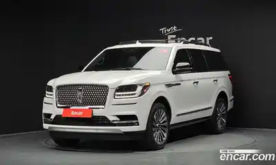 Lincoln Navigator