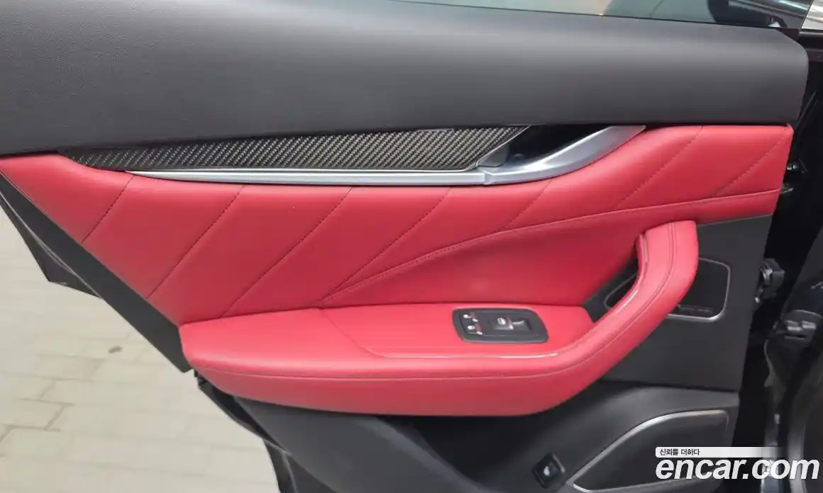 Maserati Levante 2020 3.0 гидро, фото 15