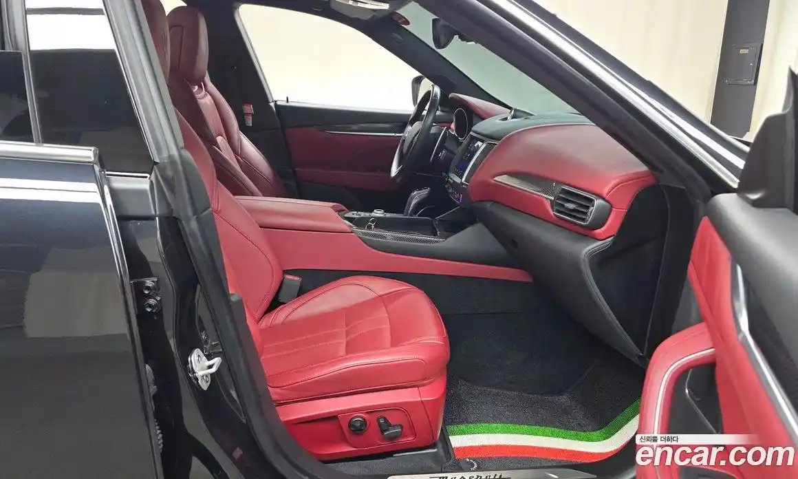 Maserati Levante 2020 3.0 гидро, фото 17