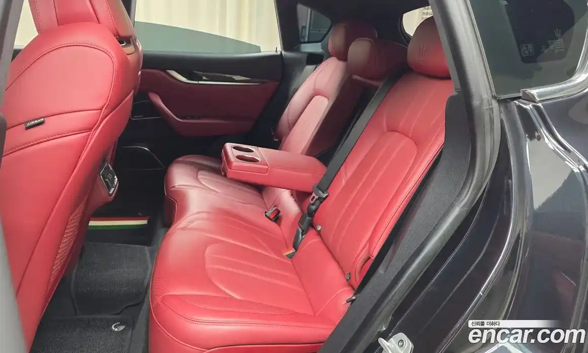 Maserati Levante 2020 3.0 гидро, фото 18