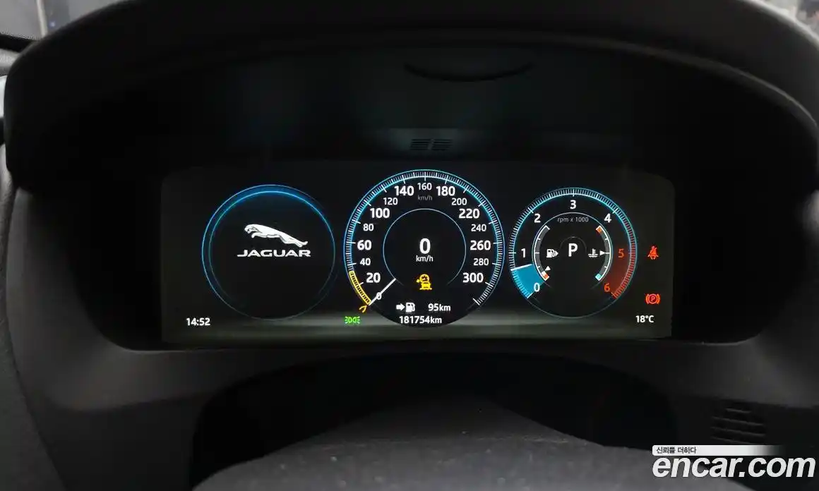 Jaguar F-Pace 2016 3.0 гидро в Москве № 2133945, фото 8