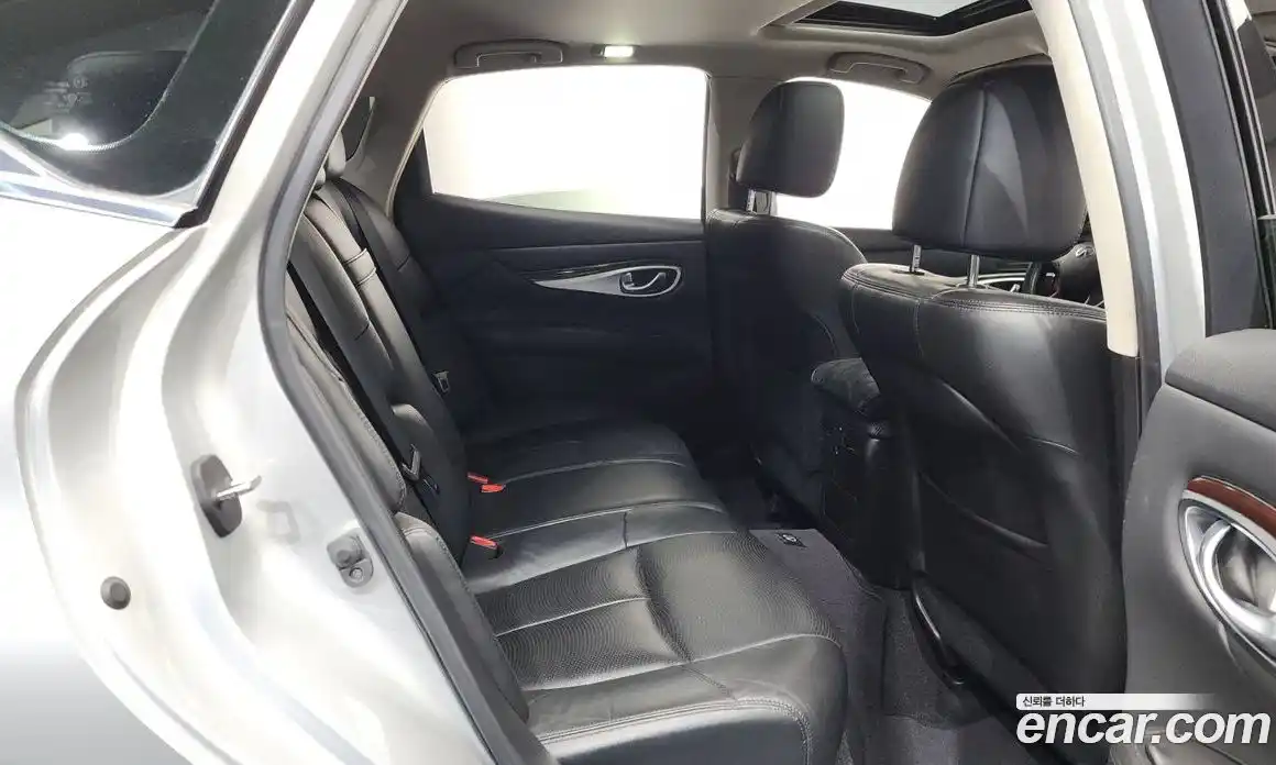 Infiniti Q70 2014 3.7 гидро в Москве № 2134067, фото 11