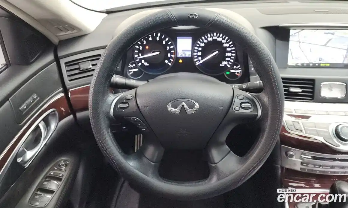 Infiniti Q70 2014 3.7 гидро в Москве № 2134067, фото 13