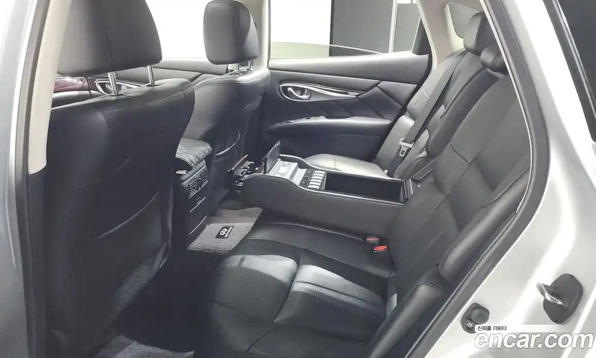 Infiniti Q70 2014 3.7 гидро в Москве № 2134067, фото 18