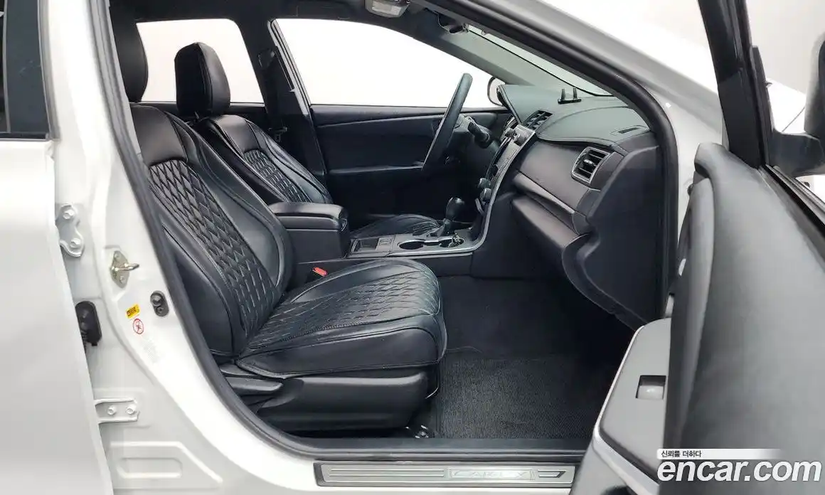 Toyota Camry 2016 2.5 гидро в Москве № 215508, фото 11