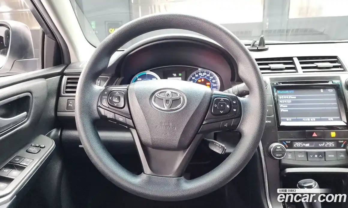 Toyota Camry 2016 2.5 гидро в Москве № 215508, фото 13