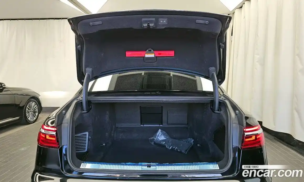 Audi A8 2021 3.0 гидро в Москве № 230010, фото 20