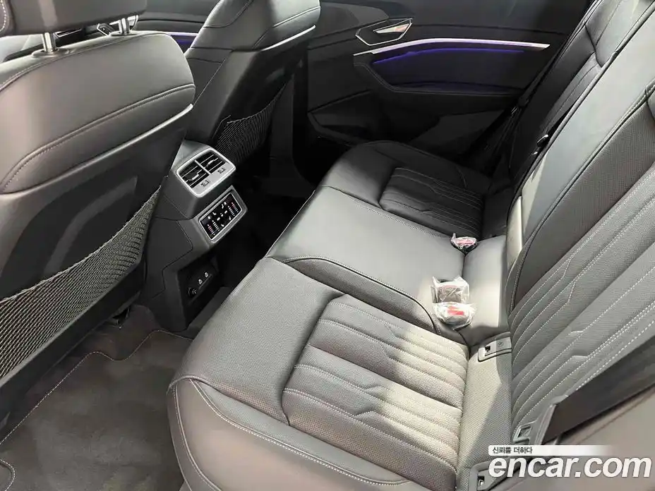 Audi Q8 e-tron 2024 гидро в Москве № 230277, фото 16